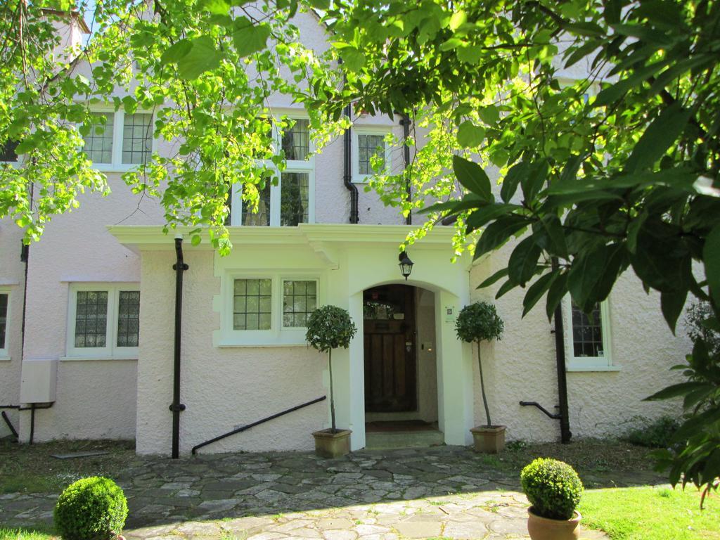 Crossways House Bed And Breakfast East Cowes Exterior photo